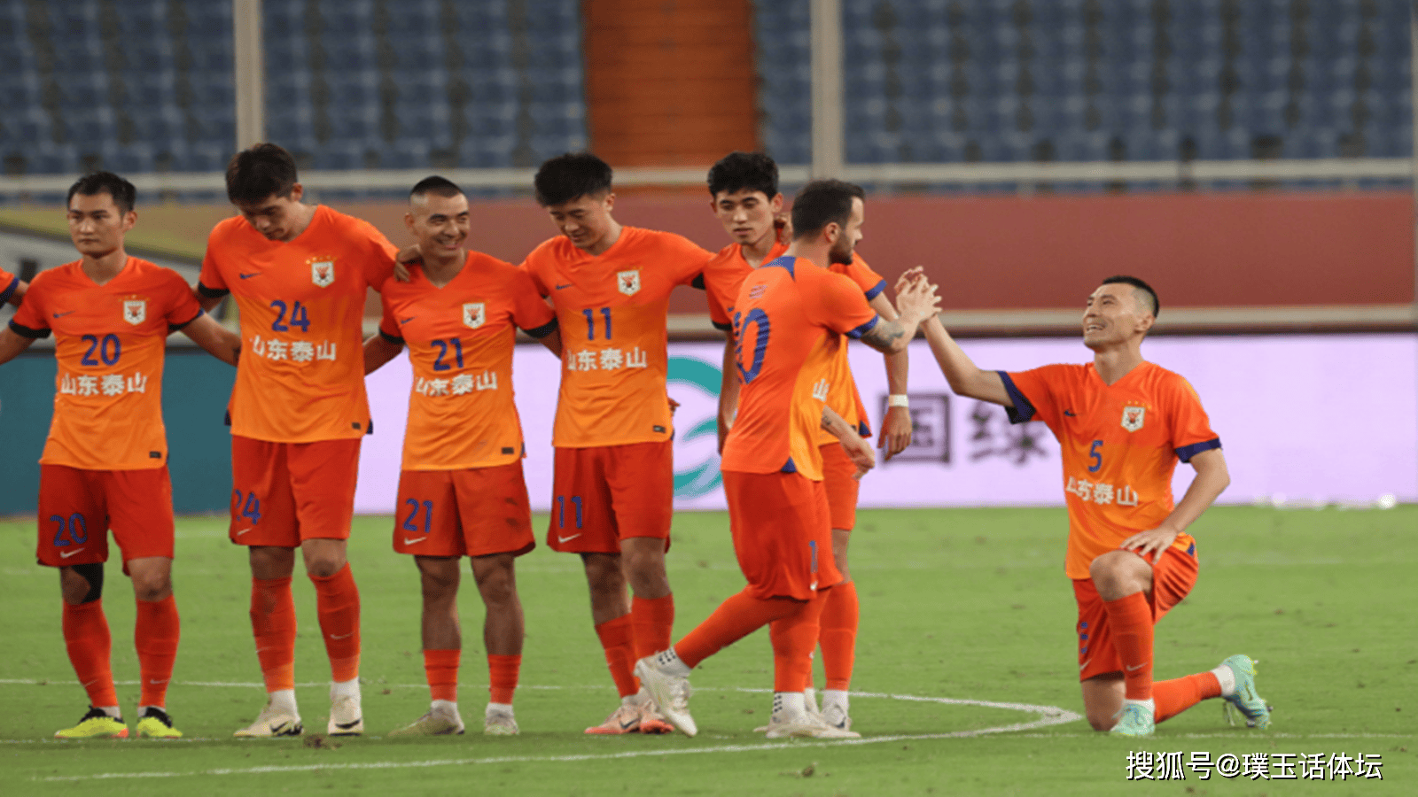 山东队取得胜利，队员表现集体出色的简单介绍